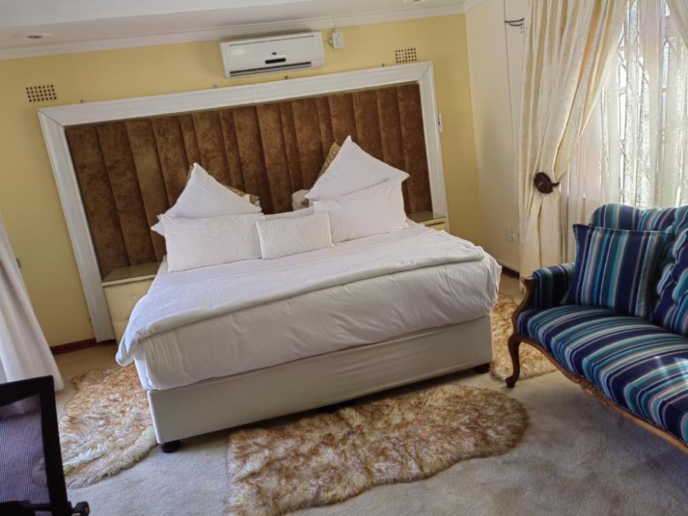 מטטה Obaa Sima Guest House מראה חיצוני תמונה