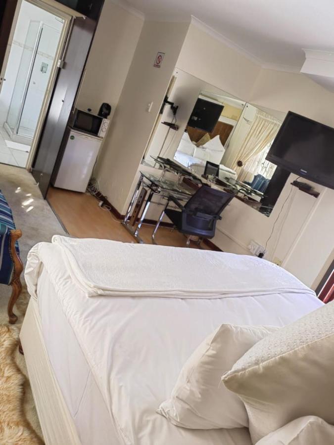 מטטה Obaa Sima Guest House מראה חיצוני תמונה