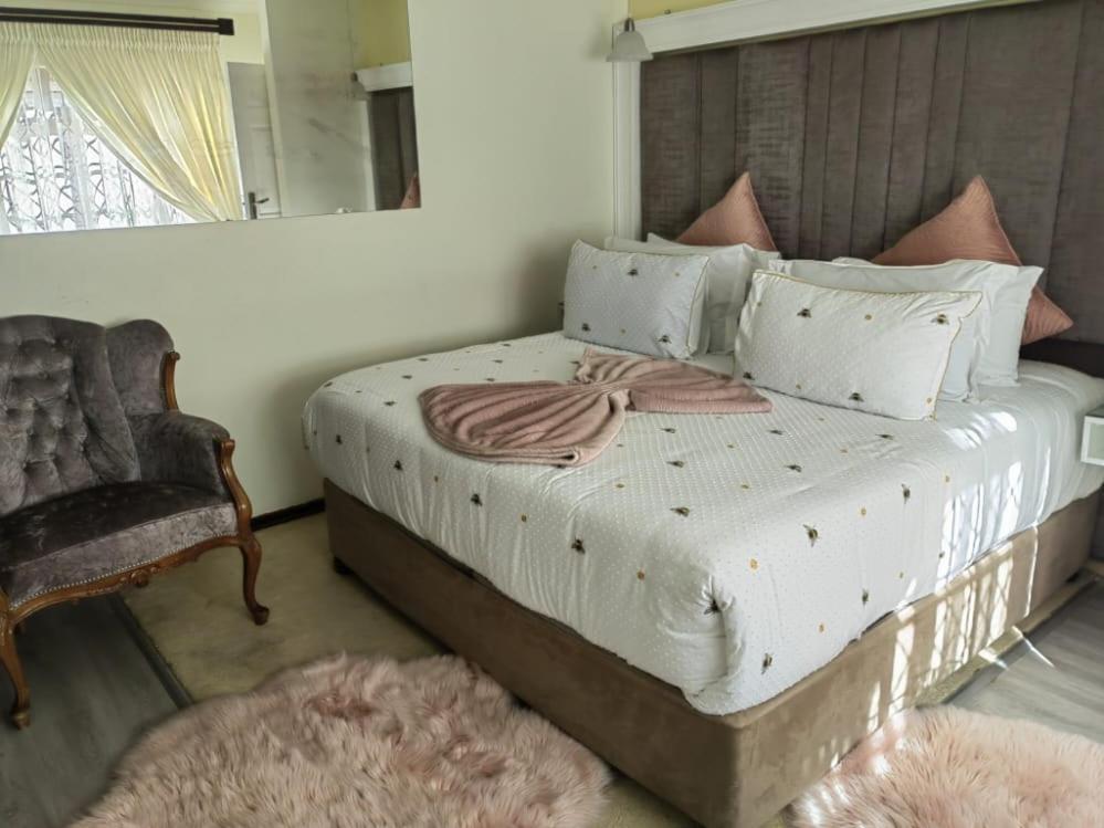 מטטה Obaa Sima Guest House מראה חיצוני תמונה